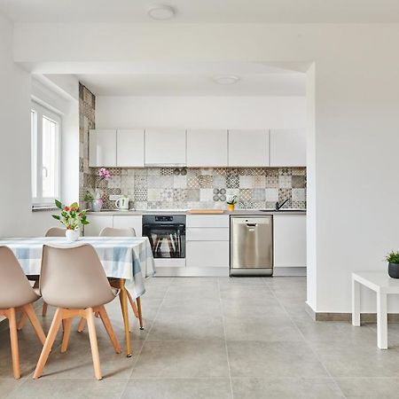 Apartmani Ivana Umag Exteriör bild