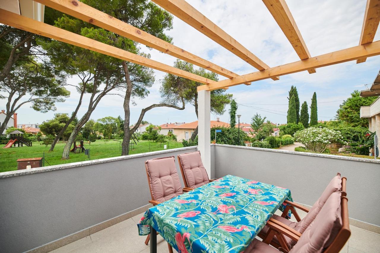 Apartmani Ivana Umag Exteriör bild
